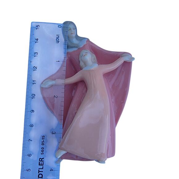 Vintage Hallmark Mother and Daughter Porcelain Ornament 2004 - Picture 2 of 10